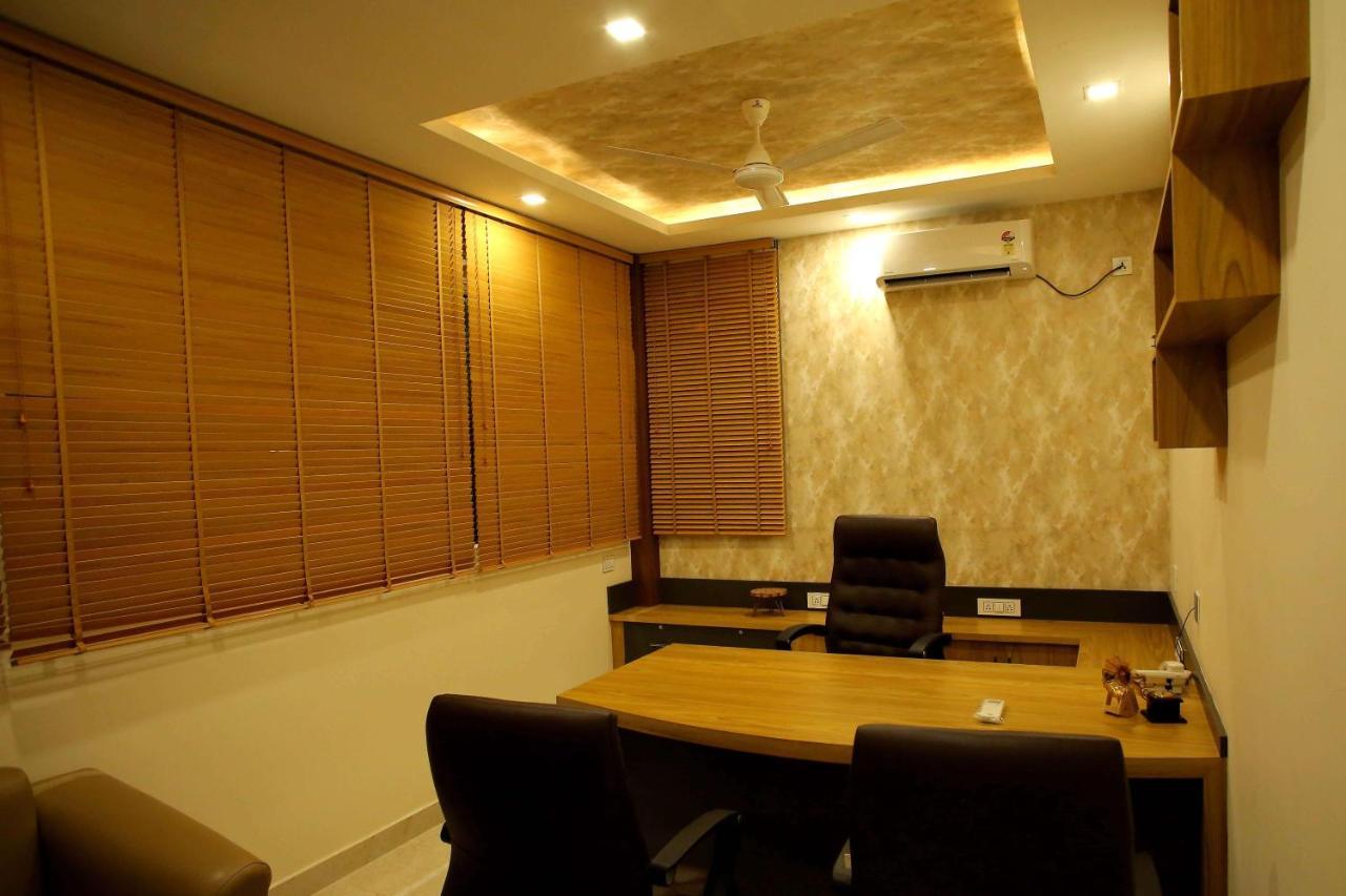 Kira Palace Residency Hotel Ernakulam Kültér fotó